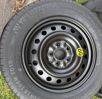 Nissan,Dacia, Renault 145 90 16 nový stav střed 60,1 5y114,3