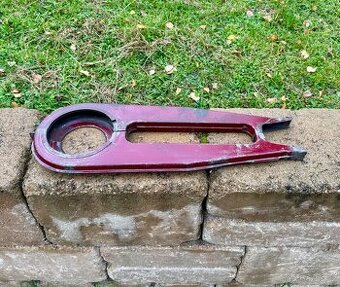 Jawa CZ 125 150 kyvacka pulbuben - kryt retezu