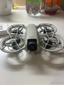 DJI Neo + 2 baterie – výborný stav, bez škrábanců