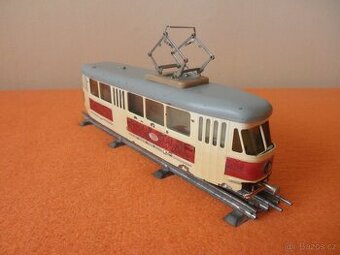 stará hračka - plechová tramvaj Tatra T1 Ikaria 50.-60. léta