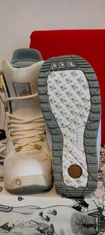 Snowboardové boty Burton bílé