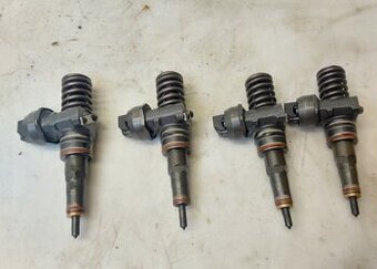 Vstřikovače 038130073AQ 1.9Tdi Bosch plně funkční