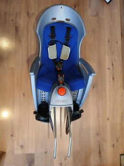 Hamax Siesta s polohováním a dvěma držáky na kolo