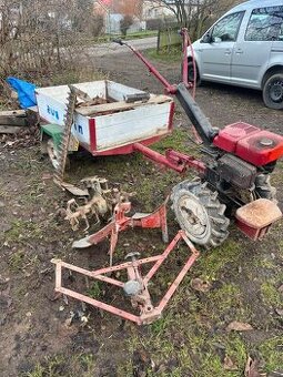 REZERVACE - Stará Vari s příslušenstvím