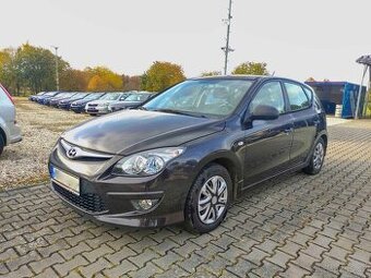 HYUNDAI i30 1.4i 16V 80KW,r.v. 2011,8xAIRBAG,CD,BC,SERVO.