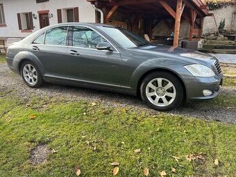 Mercedes w221. 320 cdi 173 kw