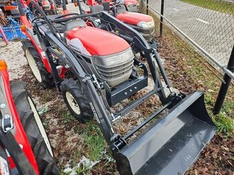 malotraktor Yanmar AF17 4x4 s čelním nakladačem