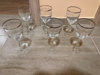 Sada skleniček na víno 250 ml