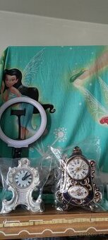 Prodám porcelánové hodiny.