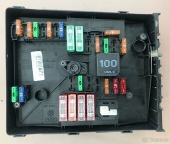 Pojistkový blok - 1K0937125A