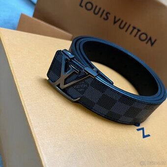Louis Vuitton Pásek