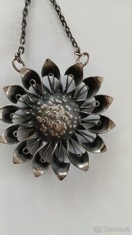 Celokovový starý náhrdelník ,bižuterie