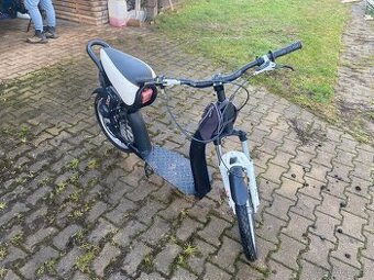 MOTOROVÁ KOLOBĚŽKA