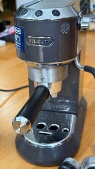 DeLonghi Dedica 885.gy - pákový kávovar + ruční mlýnek