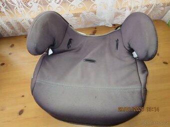 Plastový podsedák - 1
