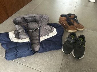 Nije bundy , tenisky Nike, kožené boty