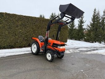 Malotraktor kubota GL23Grandel S čelním nakladačem 450 kg