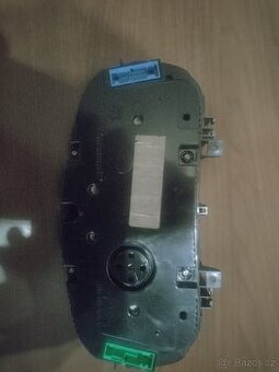 Pristrojovy stit vw golf 4