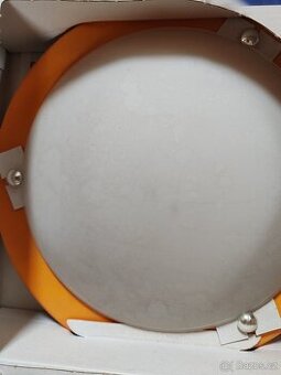 Stropní světlo za odvoz