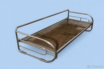 Funkcionalistický kovový gauč chrom