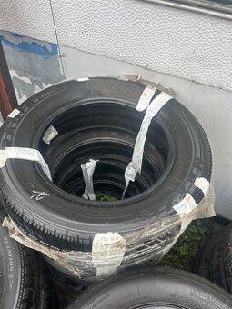 Maxxis 205/60r15