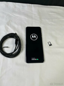 Motorola Razr 40 Ultra - 1
