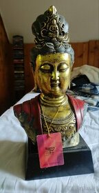 Zlatý Buddha busta