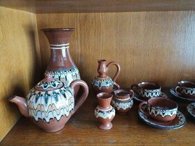 set bulharské keramiky 27 kusů