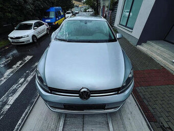 Vůz na náhradní díly VW Golf 7 kombi 2015 CRBC PFL LA7W