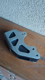 Husaberg Fe 450 550 650 vodítko řetězu