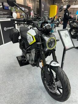 CFMOTO 300 CLX - bílá,černá - výstavní sleva