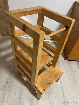 Dětská rostoucí stolička / učící věž
