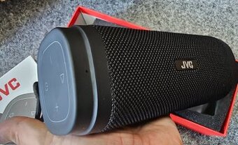 Přenosný bezdrátový reproduktor JVC XS-E622B černý