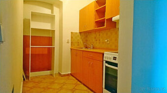 Pronájem 1+1, 40m2+parkování (LBC centrum, ul. Pražská)
