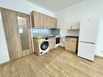 Pronájem nově rekonstruované garsonky, 32 m2/sklep, Strakoni