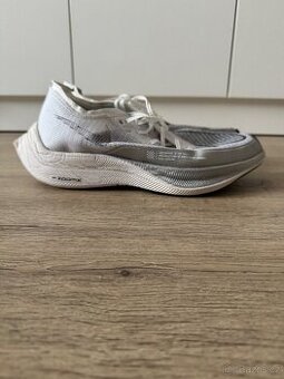 Nike Vaporfly 2 vel. 43 - 1