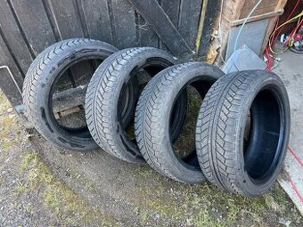 Zimní pneu PointS 225/45 R 18