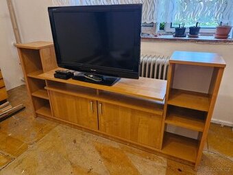 Skříňka pod TV, možno i s TV