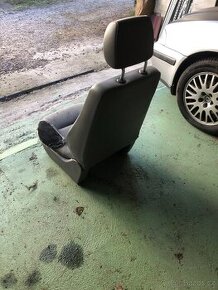 vw transporter t5 sedačka řídiče