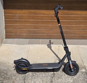 Elektro koloběžka Ninebot KickScooter F2 Pro by Segway
