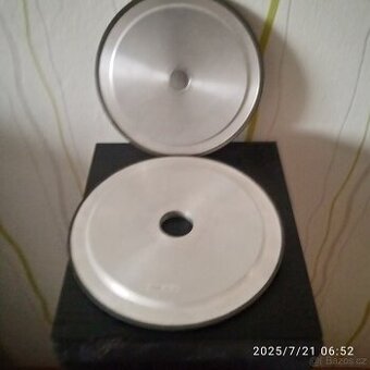 Diamantové a CBN brusné kotouče