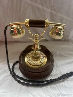 Starý telefon
