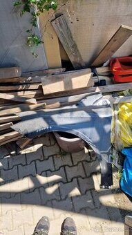 MERCEDES-BENZ W246 levý predni blatník