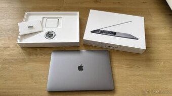 MacBook Pro 15” Intel i7 2018 – STAV JAKO NOVÝ