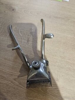 Starožitný,retro stříhací strojek