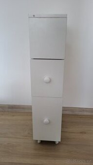 Multifunkční výsuvná skříň bílá