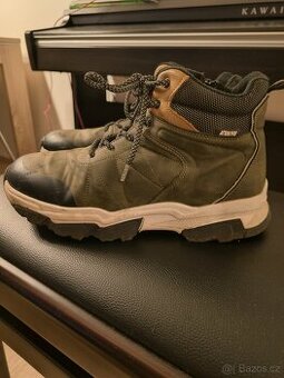 Chlapecké zimní boty vel 39