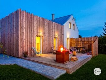 Rodinný dům po rekonstrukci o dispozici 5+KK, stojící na poz