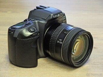 Analog Minolta Dynax 500si super + zoom Minolta 24-105mm