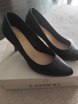 Černé lodičky Lasičky vel.38